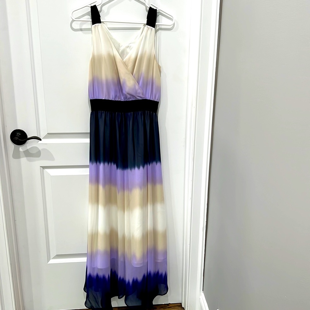 Express sleeveless Long dress
Purple and white